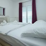 Rs Two Bedroom Apartamento *