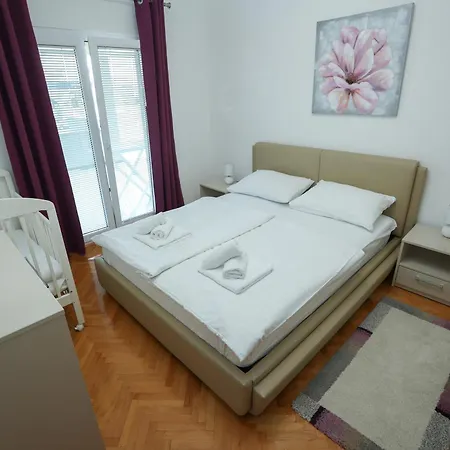 Rs Two Bedroom Appartement *