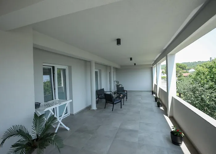 Διαμέρισμα Rs Two Bedroom *