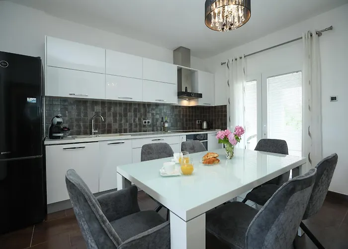Διαμέρισμα Rs Two Bedroom Sukošan