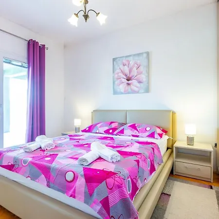 Rs Two Bedroom * Sukosan