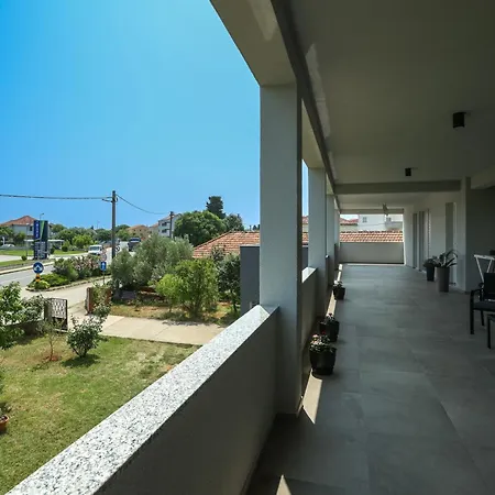 Rs Two Bedroom דירה Sukošan