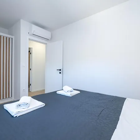 Apartament Rs In *