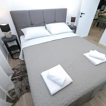 Apartament Rs In *