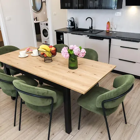 Rs In Apartament